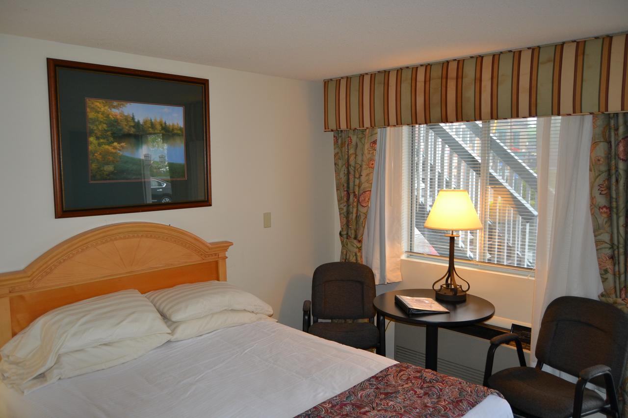 The Ship 2* Alexandria Bay